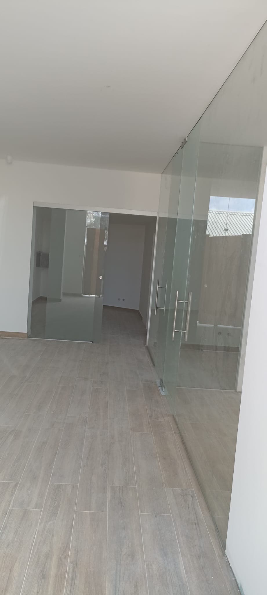 Vidros em espaço empresarial
